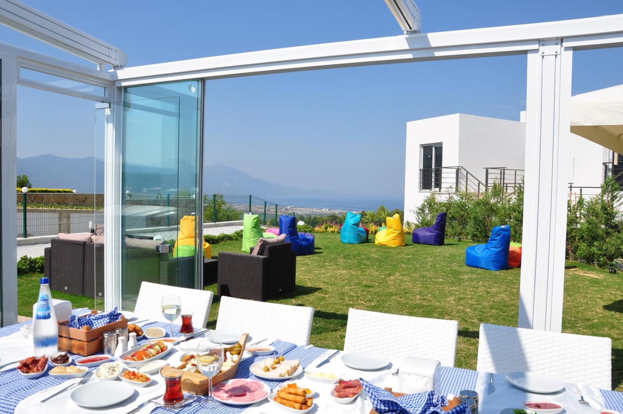 Lavender Residence Кушадасъ Екстериор снимка