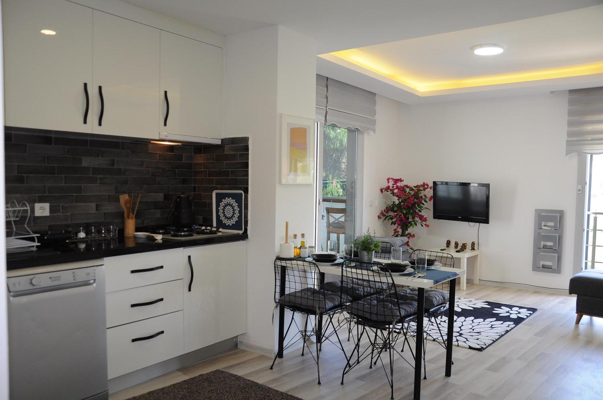 Lavender Residence Кушадасъ Екстериор снимка