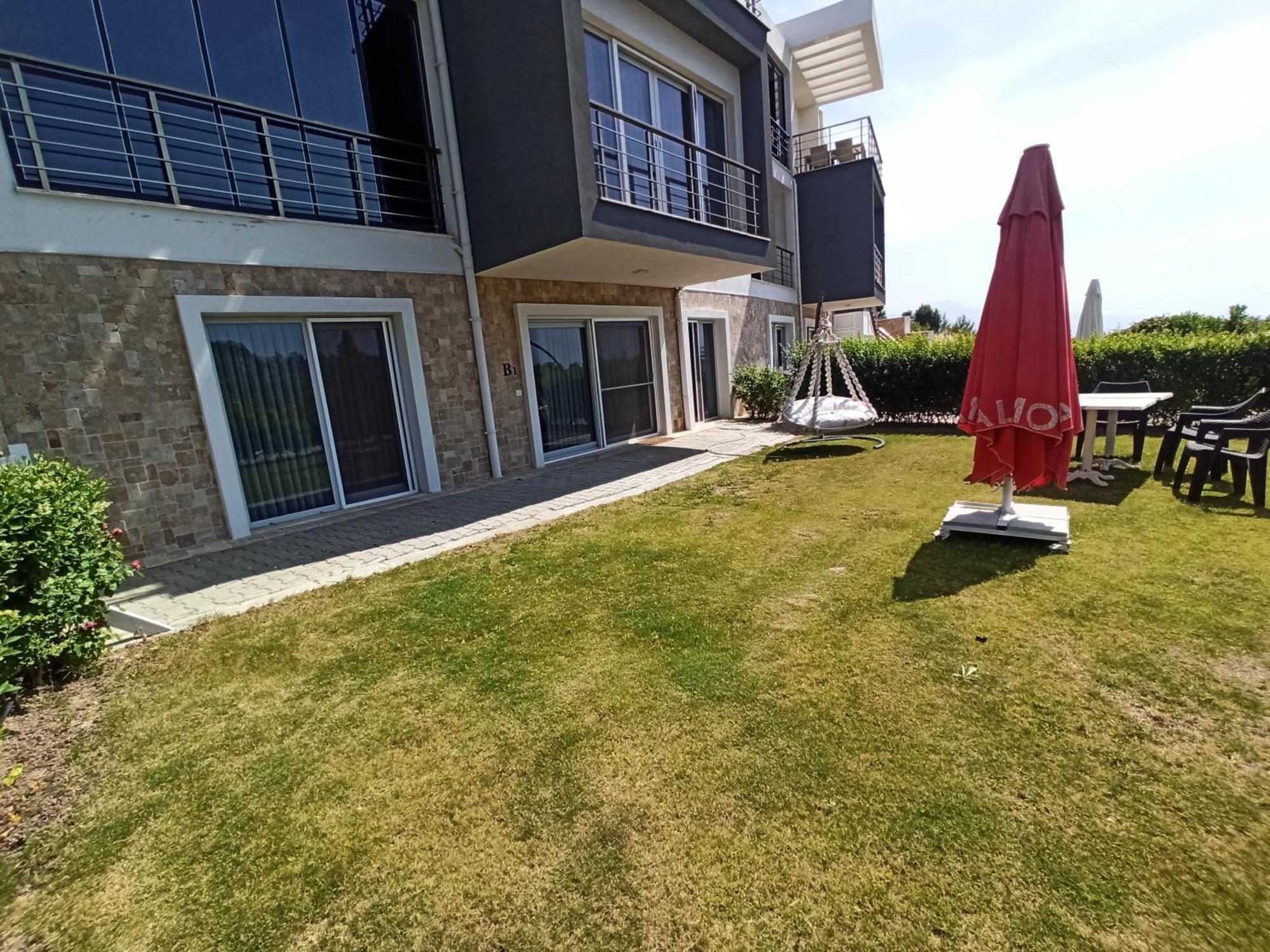 Lavender Residence Кушадасъ Екстериор снимка
